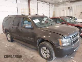 2011 Chevrolet Suburban LT с VIN 1GNSKJE35BR139526, выставлен на аукционе IAAI как лот 43467989 с пробегом 237 685 миль миль и . История ставок и продаж доступна на DreamBid. Изображение 1.