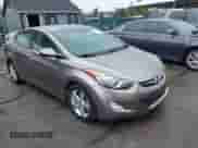 2013 Hyundai Elantra GLS z VIN 5NPDH4AE9DH179160, wystawiony jako IAAI lot #43184155 z przebiegiem 38 866 mil mil oraz . Historia ofert i sprzedaży dostępna na DreamBid. Obrazek 1.