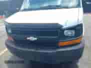 2008 Chevrolet City Express Cargo z VIN 1GCGG25KX81133998, wystawiony jako IAAI lot #42540888 z przebiegiem 233 403 mil mil oraz . Historia ofert i sprzedaży dostępna na DreamBid. Obrazek 6.