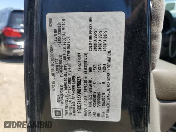 1998 Chevrolet S-10 LS z VIN 1GCCS144XW8179927, wystawiony jako Copart lot #58639355 z przebiegiem 212 970 mil mil oraz Czysty tytuł • Clean title. Historia ofert i sprzedaży dostępna na DreamBid. Obrazek 12.