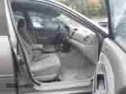 2005 Toyota Camry LE с VIN 4T1BE32K35U537340, выставлен на аукционе IAAI как лот 43453881 с пробегом 288 839 миль миль и . История ставок и продаж доступна на DreamBid. Изображение 5.