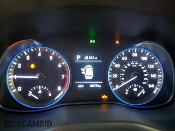 2018 Hyundai Kona SEL z VIN KM8K2CAA3JU131411, wystawiony jako Copart lot #87035895 z przebiegiem 85 074 mil mil oraz Szkoda całkowita • Salvage title. Historia ofert i sprzedaży dostępna na DreamBid. Obrazek 9.