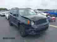 2017 Jeep Renegade Altitude z VIN ZACCJBBB8HPF83864, wystawiony jako IAAI lot #42392202 z przebiegiem 115 648 mil mil oraz . Historia ofert i sprzedaży dostępna na DreamBid. Obrazek 6.