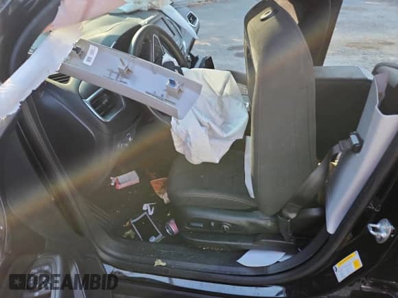 2023 Chevrolet Equinox LT с VIN 3GNAXKEG2PL145689, выставлен на аукционе Copart как лот 72084705 с пробегом 67 344 миль миль и Списание • Salvage title. История ставок и продаж доступна на DreamBid. Изображение 7.