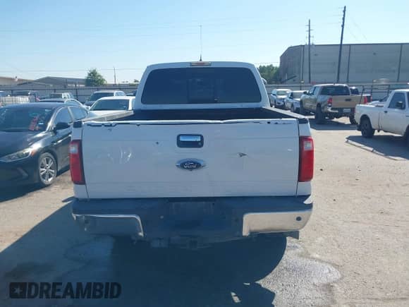 2015 Ford F-250 Lariat с VIN 1FT7W2BT8FEC37122, выставлен на аукционе IAAI как лот 43321522 с пробегом 215 687 миль миль и . История ставок и продаж доступна на DreamBid. Изображение 16.