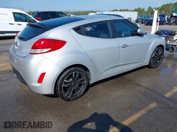 2014 Hyundai Veloster с VIN KMHTC6AD8EU203741, выставлен на аукционе IAAI как лот 43224931 с пробегом 140 484 миль миль и . История ставок и продаж доступна на DreamBid. Изображение 4.