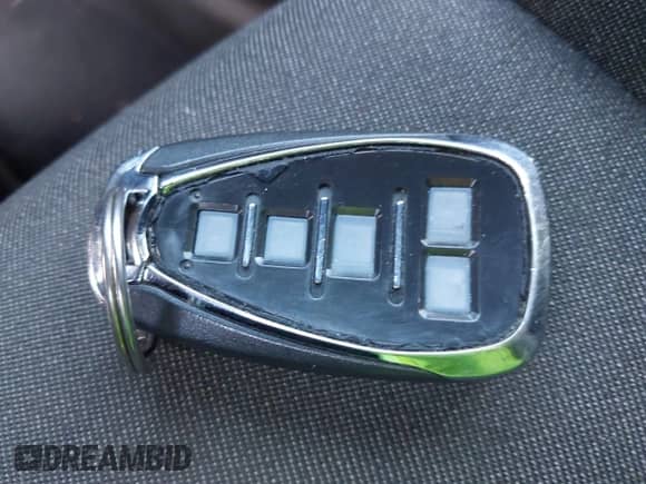 2018 Chevrolet Equinox LT с VIN 2GNAXSEV4J6192622, выставлен на аукционе IAAI как лот 42994251 с пробегом 123 945 миль миль и . История ставок и продаж доступна на DreamBid. Изображение 11.