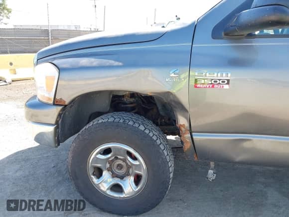 2006 Dodge 3500 Laramie with VIN 3D7LX39C66G141043, listed as a IAAI auction lot 43112125 with 238,475 mi miles and . Bid and sale history available at DreamBid. Image 17.