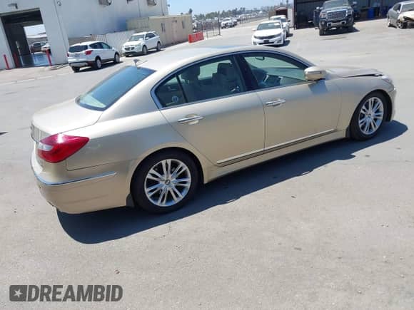 2012 Hyundai Genesis 4.6L с VIN KMHGC4DF8CU166173, выставлен на аукционе IAAI как лот 43013480 с пробегом 77 262 миль миль и . История ставок и продаж доступна на DreamBid. Изображение 4.