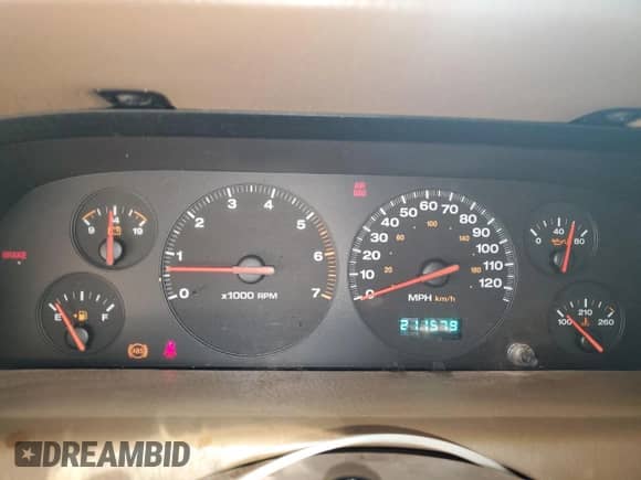 2000 Jeep Grand Cherokee Limited z VIN 1J4GW58N0YC419352, wystawiony jako Copart lot #86405605 z przebiegiem 211 579 mil mil oraz Czysty tytuł • Clean title. Historia ofert i sprzedaży dostępna na DreamBid. Obrazek 9.