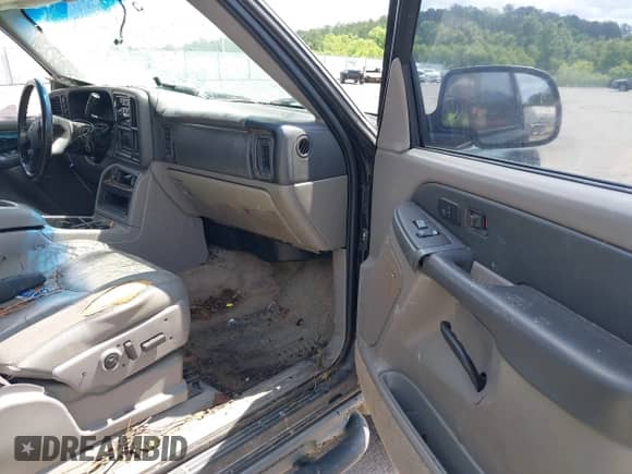 2003 Chevrolet Tahoe Z71 с VIN 1GNEK13ZX3R283921, выставлен на аукционе IAAI как лот 42347317 с пробегом 224 885 миль миль и . История ставок и продаж доступна на DreamBid. Изображение 5.