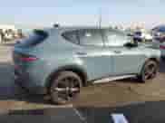 2024 Dodge Hornet R/T z VIN ZACPDFCW1R3A09634, wystawiony jako Copart lot #87491244 z przebiegiem 12 065 mil mil oraz Szkoda całkowita • Salvage title. Historia ofert i sprzedaży dostępna na DreamBid. Obrazek 3.