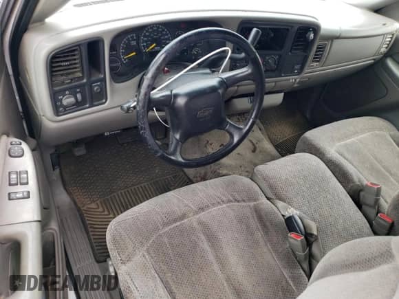 1999 Chevrolet Silverado 1500 LS z VIN 2GCEC19T7X1259812, wystawiony jako Copart lot #71826545 z przebiegiem Nie podano mil oraz Szkoda całkowita • Salvage title. Historia ofert i sprzedaży dostępna na DreamBid. Obrazek 8.