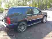 2007 Cadillac Escalade с VIN 1GYFK63887R387096, выставлен на аукционе IAAI как лот 43227146 с пробегом 243 475 миль миль и . История ставок и продаж доступна на DreamBid. Изображение 4.