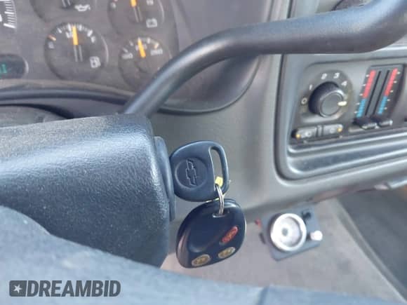 2004 Chevrolet Silverado 2500 LT с VIN 1GCGK23U94F217116, выставлен на аукционе IAAI как лот 42258809 с пробегом 158 678 миль миль и . История ставок и продаж доступна на DreamBid. Изображение 11.