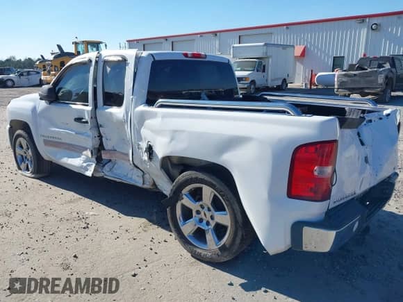 2007 Chevrolet Silverado 1500 1LT с VIN 1GCEC19J57Z502572, выставлен на аукционе IAAI как лот 36419017 с пробегом 408 345 миль миль и . История ставок и продаж доступна на DreamBid. Изображение 3.