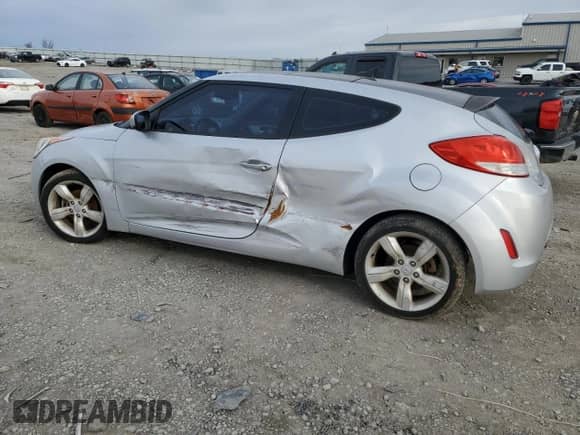 2014 Hyundai Veloster с VIN KMHTC6AD5EU207343, выставлен на аукционе Copart как лот 48344685 с пробегом Не указан миль и На запчасти • Non repairable. История ставок и продаж доступна на DreamBid. Изображение 2.