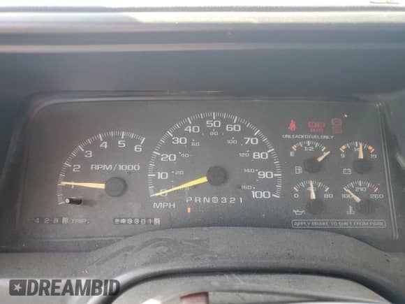 1997 Chevrolet Silverado 1500 with VIN 1GCEC19WXVE273578, listed as a Copart auction lot 68150825 with 243,301 mi miles and Salvage title. Bid and sale history available at DreamBid. Image 9.