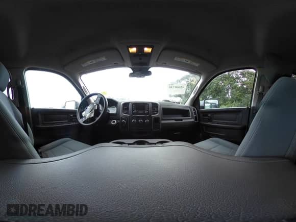 2018 Ram 1500 Tradesman с VIN 1C6RR7FG9JS344160, выставлен на аукционе IAAI как лот 42660740 с пробегом 86 858 миль миль и . История ставок и продаж доступна на DreamBid. Изображение 18.