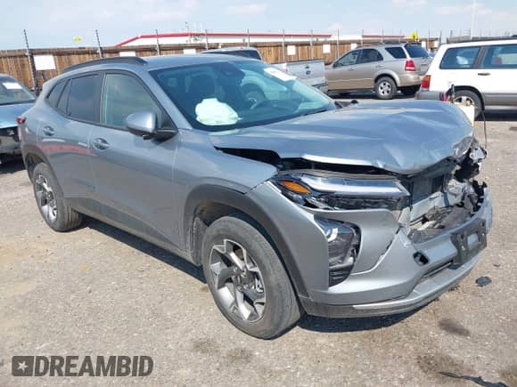 2024 Chevrolet Trax LT with VIN KL77LHE27RC242291, listed as a IAAI auction lot 42987271 with 32,155 mi miles and . Bid and sale history available at DreamBid. Image 1.