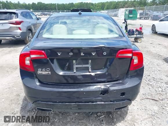 2015 Volvo S60 T5 Premier с VIN YV1612TK4F1353628, выставлен на аукционе IAAI как лот 42437664 с пробегом 184 076 миль миль и . История ставок и продаж доступна на DreamBid. Изображение 16.