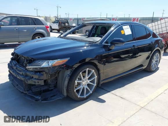 2018 Toyota Camry XSE z VIN 4T1B61HK0JU127677, wystawiony jako IAAI lot #43119069 z przebiegiem 66 132 mil mil oraz . Historia ofert i sprzedaży dostępna na DreamBid. Obrazek 19.