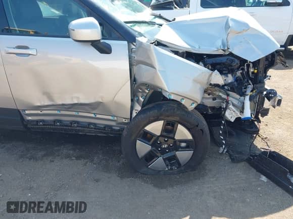 2025 Hyundai Santa Fe SEL with VIN 5NMP2DG13SH044625, listed as a IAAI auction lot 42872034 with 910 mi miles and . Bid and sale history available at DreamBid. Image 16.
