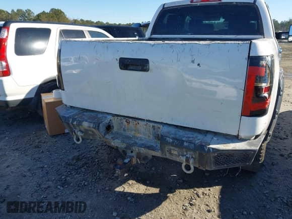 2013 Toyota Tundra Limited с VIN 5TFHW5F12DX312459, выставлен на аукционе IAAI как лот 41303176 с пробегом 289 393 миль миль и . История ставок и продаж доступна на DreamBid. Изображение 18.