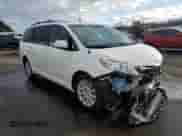 2014 Toyota Sienna LE с VIN 5TDJK3DCXES088743, выставлен на аукционе Copart как лот 49864415 с пробегом 80 125 миль миль и Списание • Salvage title. История ставок и продаж доступна на DreamBid. Изображение 4.