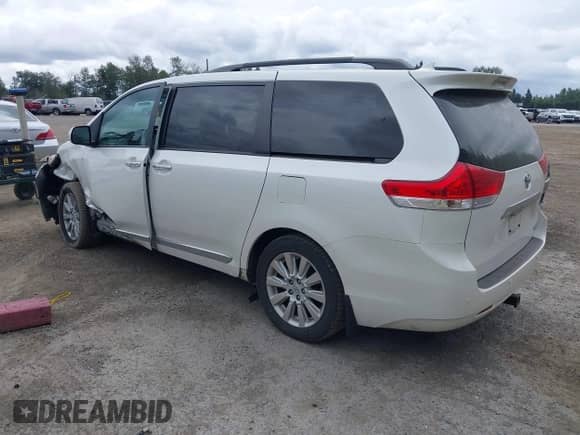 2014 Toyota Sienna Limited с VIN 5TDDK3DC1ES076946, выставлен на аукционе IAAI как лот 42563258 с пробегом 85 197 миль миль и . История ставок и продаж доступна на DreamBid. Изображение 3.