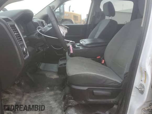 2021 Ram 1500 Tradesman z VIN 3C6RR7KG0MG706300, wystawiony jako Copart lot #51531855 z przebiegiem 81 873 mil mil oraz Szkoda całkowita • Salvage title. Historia ofert i sprzedaży dostępna na DreamBid. Obrazek 7.