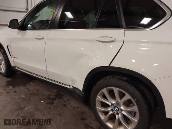 2016 BMW X5 xDrive35i с VIN 5UXKR0C55G0P23888, выставлен на аукционе IAAI как лот 43257727 с пробегом 72 153 миль миль и . История ставок и продаж доступна на DreamBid. Изображение 6.