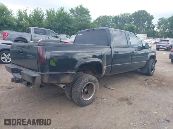 1999 Chevrolet Silverado 3500 с VIN 1GCHK33J3XF016767, выставлен на аукционе IAAI как лот 42542736 с пробегом 151 672 миль миль и . История ставок и продаж доступна на DreamBid. Изображение 4.