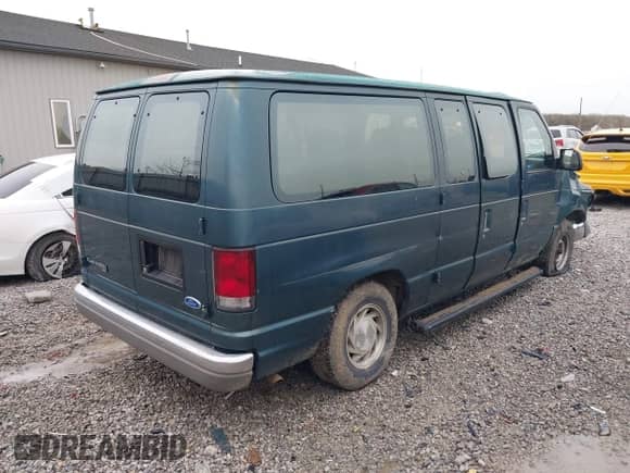 1996 Ford Econoline Cargo с VIN 1FMEE11H3THB23052, выставлен на аукционе IAAI как лот 41943008 с пробегом 161 522 миль миль и . История ставок и продаж доступна на DreamBid. Изображение 4.