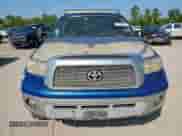 2007 Toyota Tundra SR5 z VIN 5TBET54167S455481, wystawiony jako Copart lot #71543275 z przebiegiem 304 939 mil mil oraz Czysty tytuł • Clean title. Historia ofert i sprzedaży dostępna na DreamBid. Obrazek 5.
