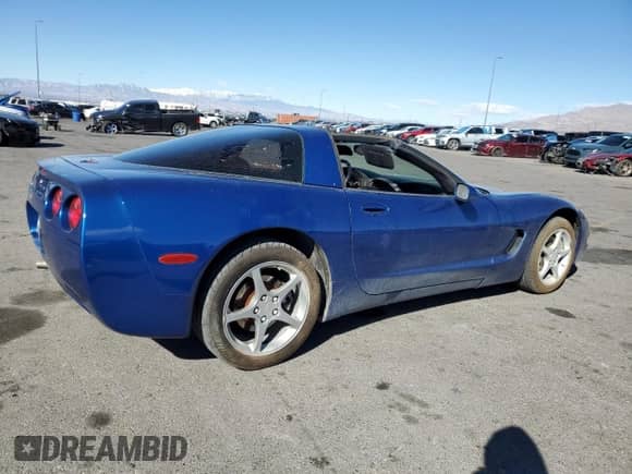 2002 Chevrolet Corvette с VIN 1G1YY22G025107386, выставлен на аукционе Copart как лот 49620905 с пробегом Не указан миль и Списание • Salvage title. История ставок и продаж доступна на DreamBid. Изображение 3.