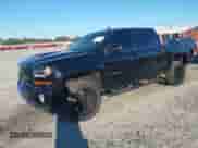 2018 Chevrolet Silverado 1500 LT z VIN 3GCUKRECXJG276511, wystawiony jako IAAI lot #43460009 z przebiegiem 151 453 mil mil oraz . Historia ofert i sprzedaży dostępna na DreamBid. Obrazek 2.