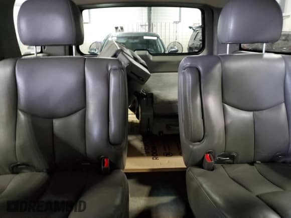 2005 Chevrolet Tahoe Z71 с VIN 1GNEK13T35R227270, выставлен на аукционе Copart как лот 60510395 с пробегом 237 073 миль миль и Списание • Salvage title. История ставок и продаж доступна на DreamBid. Изображение 10.