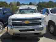 2012 Chevrolet Silverado 3500HD Work Truck z VIN 1GB3CZCG6CF184724, wystawiony jako Copart lot #52562015 z przebiegiem 182 833 mil mil oraz Czysty tytuł • Clean title. Historia ofert i sprzedaży dostępna na DreamBid. Obrazek 5.