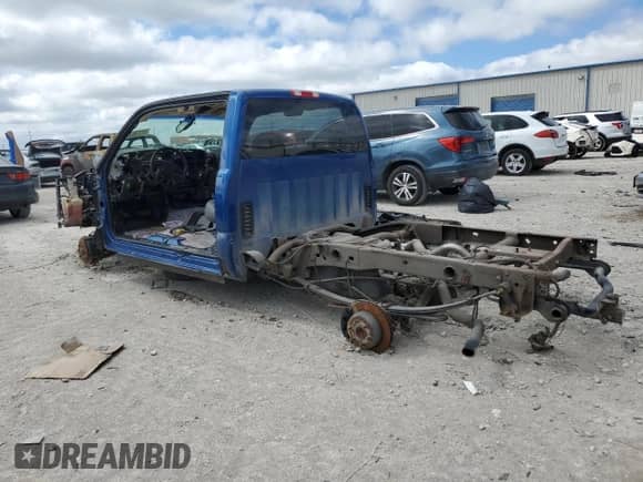 2003 Chevrolet Silverado SS с VIN 2GCEK19N531325806, выставлен на аукционе Copart как лот 72250174 с пробегом Не указан миль и На запчасти • Non repairable. История ставок и продаж доступна на DreamBid. Изображение 2.