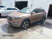 2016 Hyundai Tucson Limited z VIN KM8J33A23GU112898, wystawiony jako IAAI lot #42467991 z przebiegiem 137 381 mil mil oraz . Historia ofert i sprzedaży dostępna na DreamBid. Obrazek 2.