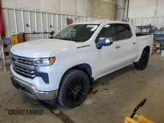 2025 Chevrolet Silverado 1500 LTZ z VIN 2GCUKGED9S1108902, wystawiony jako Copart lot #50990895 z przebiegiem 4 021 mil mil oraz Szkoda całkowita • Salvage title. Historia ofert i sprzedaży dostępna na DreamBid. Obrazek 1.