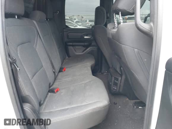 2023 Ram 1500 Tradesman z VIN 1C6RRFCG9PN546423, wystawiony jako IAAI lot #41953444 z przebiegiem 110 457 mil mil oraz . Historia ofert i sprzedaży dostępna na DreamBid. Obrazek 8.