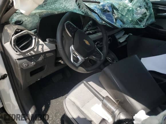 2025 Chevrolet TrailBlazer LT z VIN KL79MPSL8SB057532, wystawiony jako Copart lot #61575415 z przebiegiem Nie podano mil oraz Nie do naprawy • Non repairable. Historia ofert i sprzedaży dostępna na DreamBid. Obrazek 8.