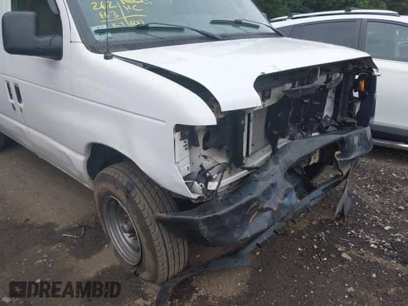 2009 Ford Econoline Cargo Commercial with VIN 1FTNE24WX9DA75473, listed as a IAAI auction lot 42751516 with 262,163 mi miles and . Bid and sale history available at DreamBid. Image 13.