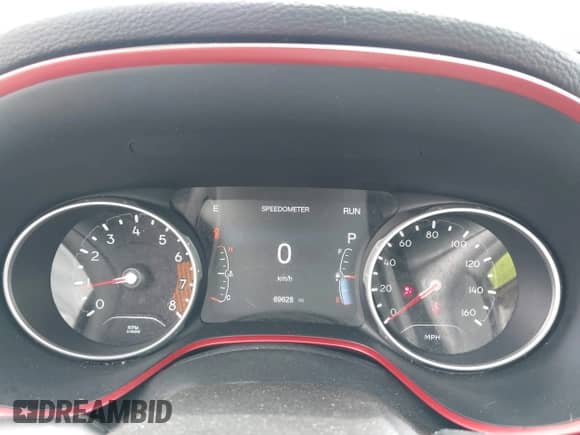 2019 Jeep Compass Trailhawk z VIN 3C4NJDDB8KT722053, wystawiony jako IAAI lot #42634252 z przebiegiem 69 628 mil mil oraz . Historia ofert i sprzedaży dostępna na DreamBid. Obrazek 7.