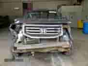 2013 Honda Pilot EX z VIN 5FNYF4H45DB077065, wystawiony jako Copart lot #71815625 z przebiegiem 375 647 mil mil oraz Szkoda całkowita • Salvage title. Historia ofert i sprzedaży dostępna na DreamBid. Obrazek 5.