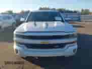 2016 Chevrolet Silverado 1500 LT z VIN 3GCUKREC5GG276375, wystawiony jako IAAI lot #43577857 z przebiegiem 125 238 mil mil oraz . Historia ofert i sprzedaży dostępna na DreamBid. Obrazek 12.