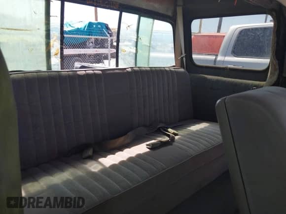 1997 Dodge RAM z VIN 1B7KC26DXVJ528295, wystawiony jako IAAI lot #41831752 z przebiegiem 235 912 mil mil oraz . Historia ofert i sprzedaży dostępna na DreamBid. Obrazek 8.