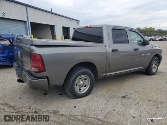 2011 Ram 1500 SLT z VIN 1D7RB1CP3BS523722, wystawiony jako Copart lot #67742375 z przebiegiem 209 922 mil mil oraz Szkoda całkowita • Salvage title. Historia ofert i sprzedaży dostępna na DreamBid. Obrazek 3.